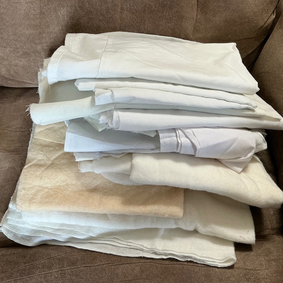 Other - Lot Of White Sheet Material & Quilt Batting Remnants For Scrap Quilt